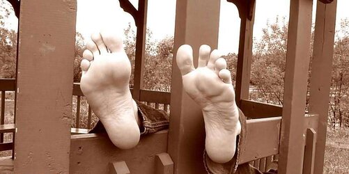 Fragile feet soles