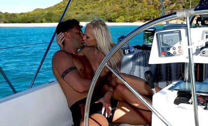 SUPER-SEXY SHIP SWINGERS MATURE MUMMIES COUGAR IN YACHT