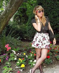 French Bloggers Mode with cool gams