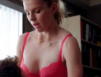 Betty Gilpin from Nurse Jackie
