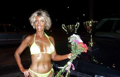 Sharon Simmons - 55 years old cheerleader