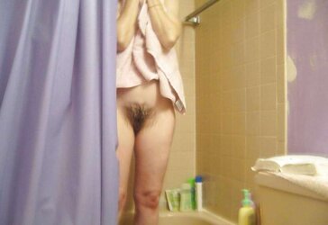 Hidden Cam Wifey in Shower