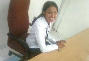 Desi secretary Raki