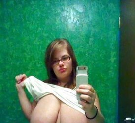 Blowjob and floppy titties