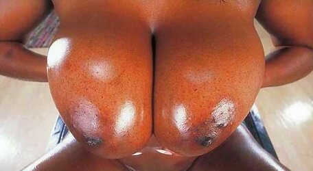 Hefty Splendid Titties