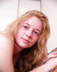 Belle small teenager rousse