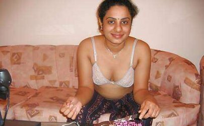 India Chick Pooja (Desi)