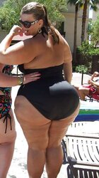 ULTRA GINORMOUS CHICKS (PLUMPER)