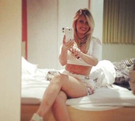 Catia Carvalho Instagram (by Hellboykingop)