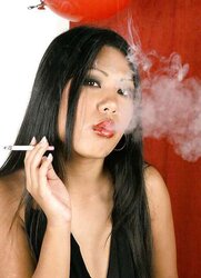 Kyanna Lee - Smoking Fetish at Dragginladies