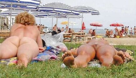 Nude Hoes On The Sandy Beaches
