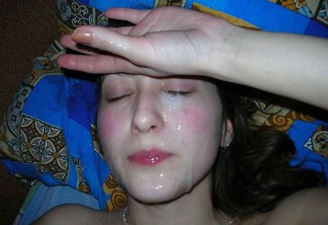 Darkhaired Teenager - Suck Off and Facial Cumshot
