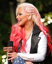 Christina Aguilera Displays Off Her Ample Gigantic Arse