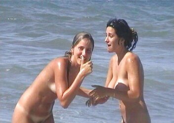 Beach Naturist women