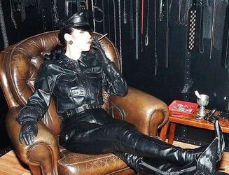 mistress leather gloves fetish