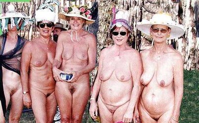 Nude Fledgling Moms in Groups