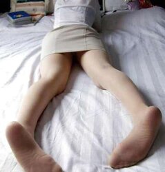 Inexperienced gams and soles four (non-bare)