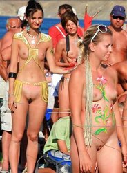 Nudists Naturists Public Outdoor Demonstrate
