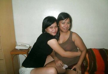 Asian chick gladys and her mum on webcam