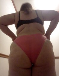 MY PLUMPER SUB IN AND OUT HER UNDIES