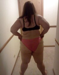 MY PLUMPER SUB IN AND OUT HER UNDIES