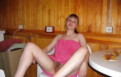 Bi-Otches in the Russian tub