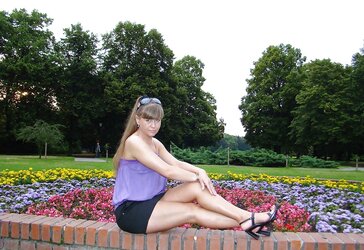 Hotlegs-mature gams and more