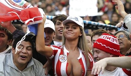 Red-Hot Paraguayan football Fanes