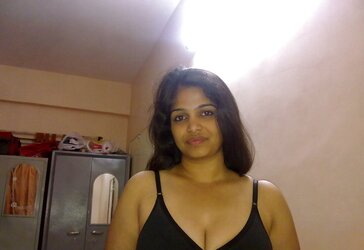 Bangladesi Wifey Nasrin-individual Homemade HD picture by spouse