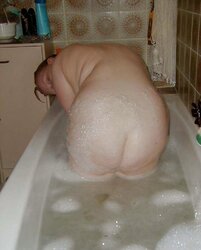 Vags In The Bathtub Bath