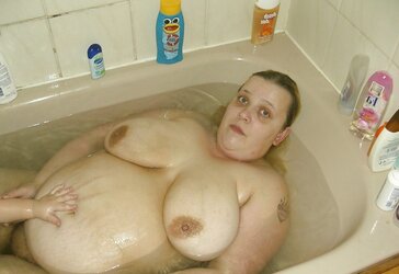 Vags In The Bathtub Bath