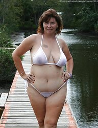 Larger gals sight fine in swimsuits too!