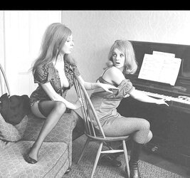 Jenny has a piano lesson