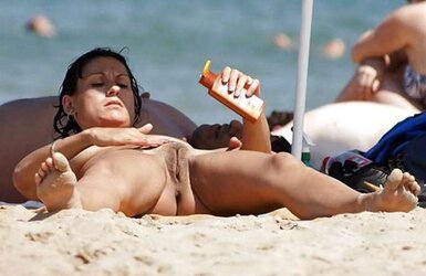 Nude Wives In The Beach