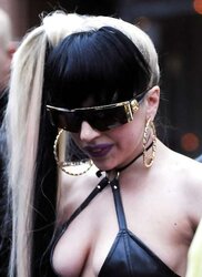 Nymph Gaga leaving her hotel in Toronto