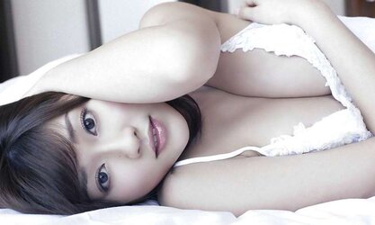 Japanese Bathing Suit Stunners-Mikie Hara (five)
