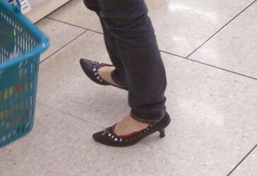 Japanese Candids - Soles in a Store