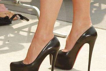 Ultra-Cute high-heeled slippers