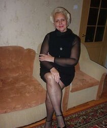 Russian mature dame with super-sexy gams!