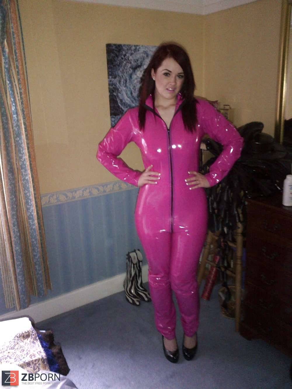 Pvc Suit - Jaye Rose In A Glistening Rosy PVC-U-Like PVC Catsuit / ZB Porn