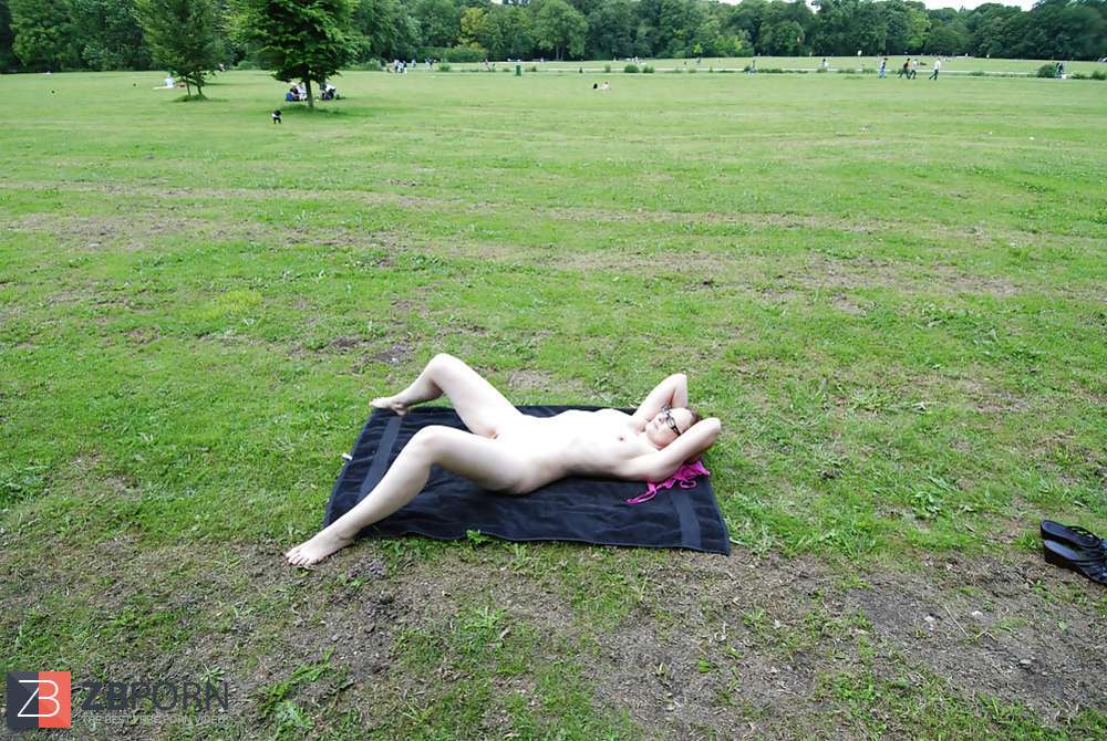 Nackt Im Stadtpark Naked Public Park Zb Porn Free Nude Porn Photos