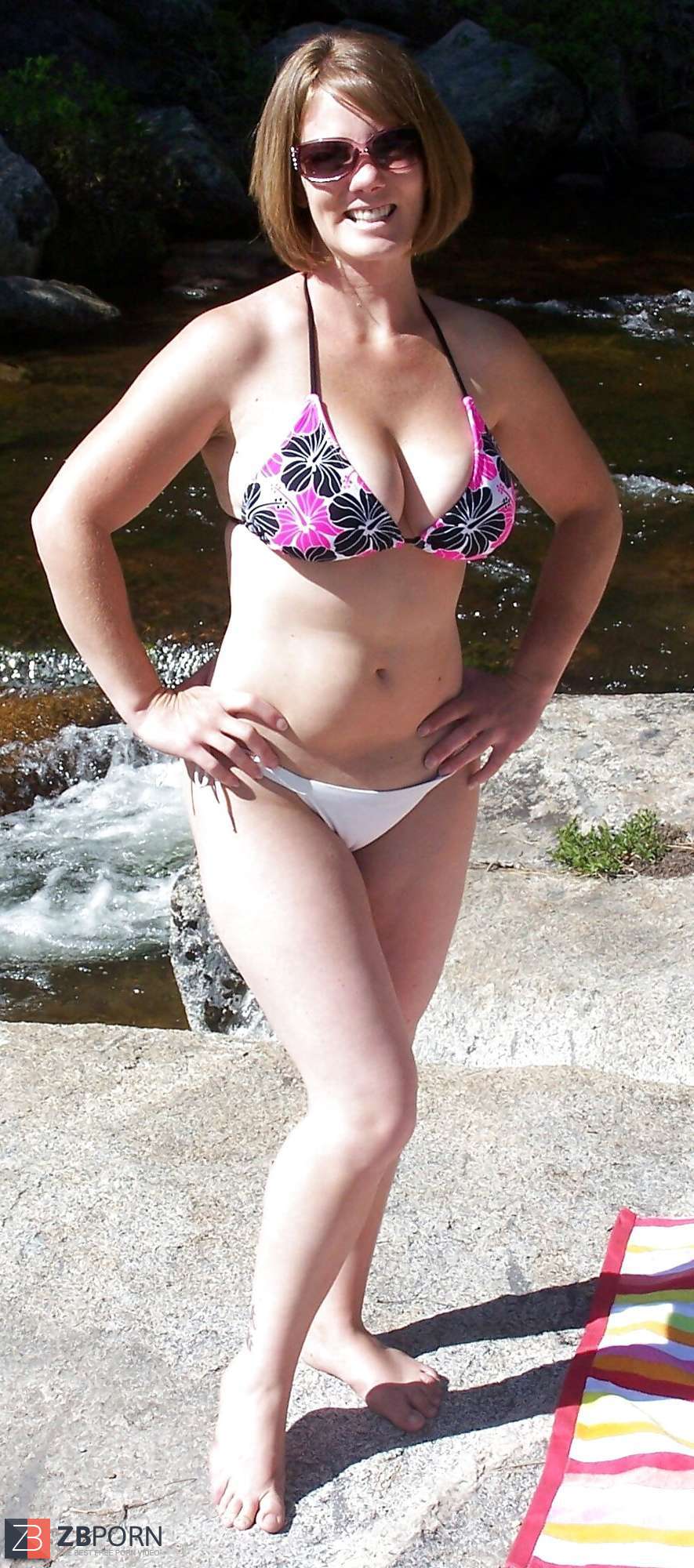 Bikini Mature Porn - Bikini swimsuit brassiere plumper mature clad teenager phat ...