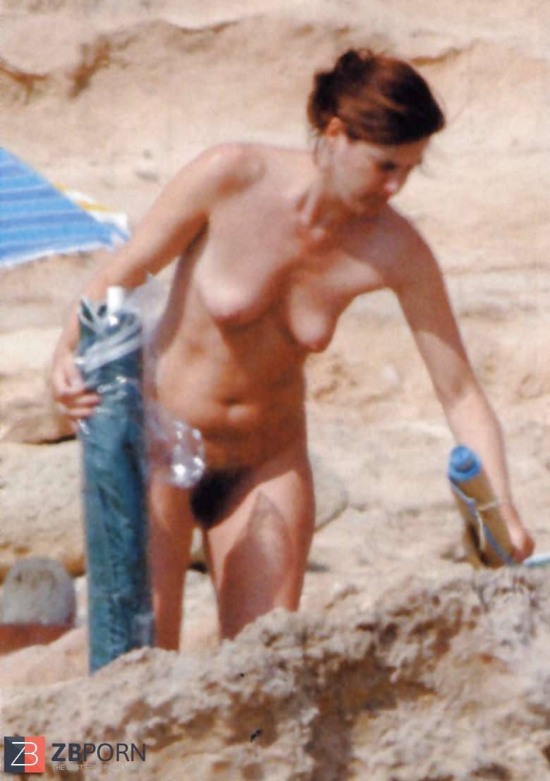 Sveva Sagramola (italian journalist) bare on the beach / ZB Porn pic
