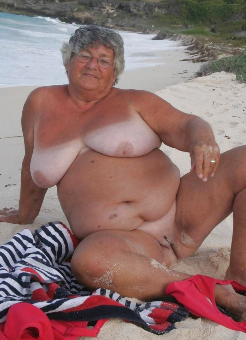 イギリスのアマチュアおばあちゃんのセックス 美しいポルノ写真