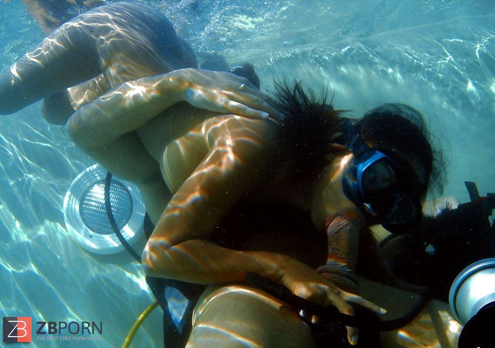 Underwater Pussy - Romp underwater Vagina Cum-Shot / ZB Porn