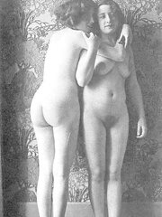Vintage Erotic Pic Art 9 - Naked Model six Girlfriends