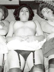 Vintage Chicks In Pantyhose