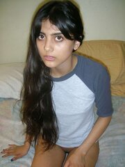 Amateurs Asian Pleasures eighteen - A ultra-cute tiny Indian female